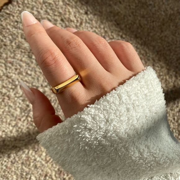 18K Gold Plated Pyramid Contour Bar Band Ring - Picture 2 of 7